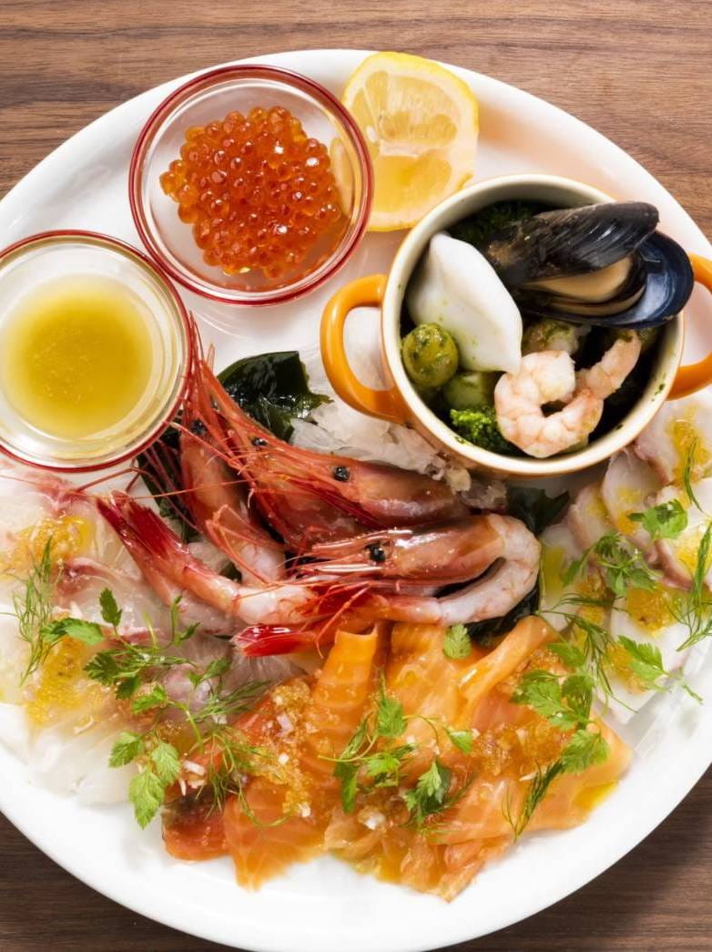 Bistro 碧い月 | 世田谷区・上町駅から徒歩1分 誰でも気軽にをテーマに